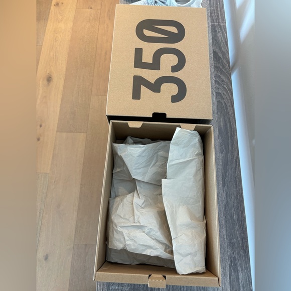 adidas Yeezy Boost 350 V2 Static Reflective EF2367 men’s size 5 White Gray NIB - Picture 9 of 10